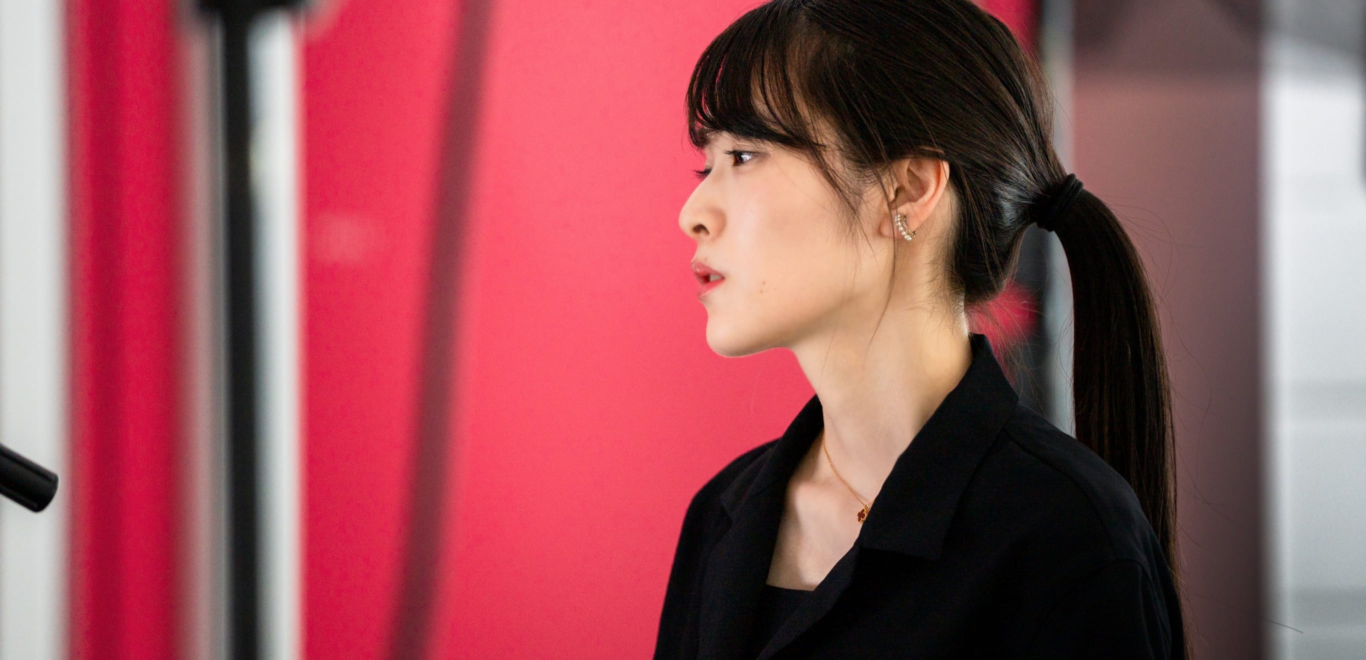 『顔のない街』村上リ子監督